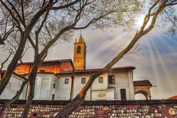 Lato sud - Chiesa di San Pietro 